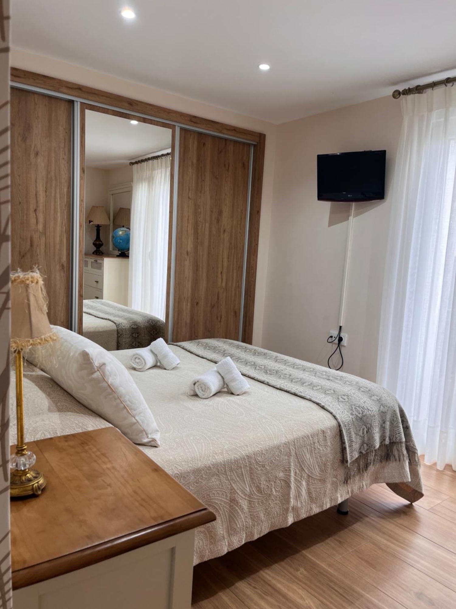 Apartamento Orilla De Triana Sevilla Exterior foto